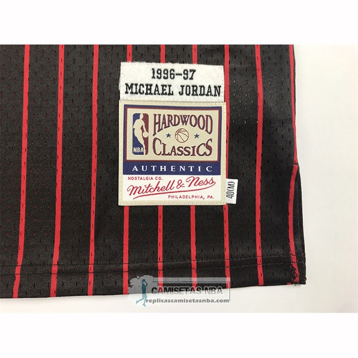 Camiseta Chicago Bulls Michael Jordan NO 23 Autentico 1996-97 Negro